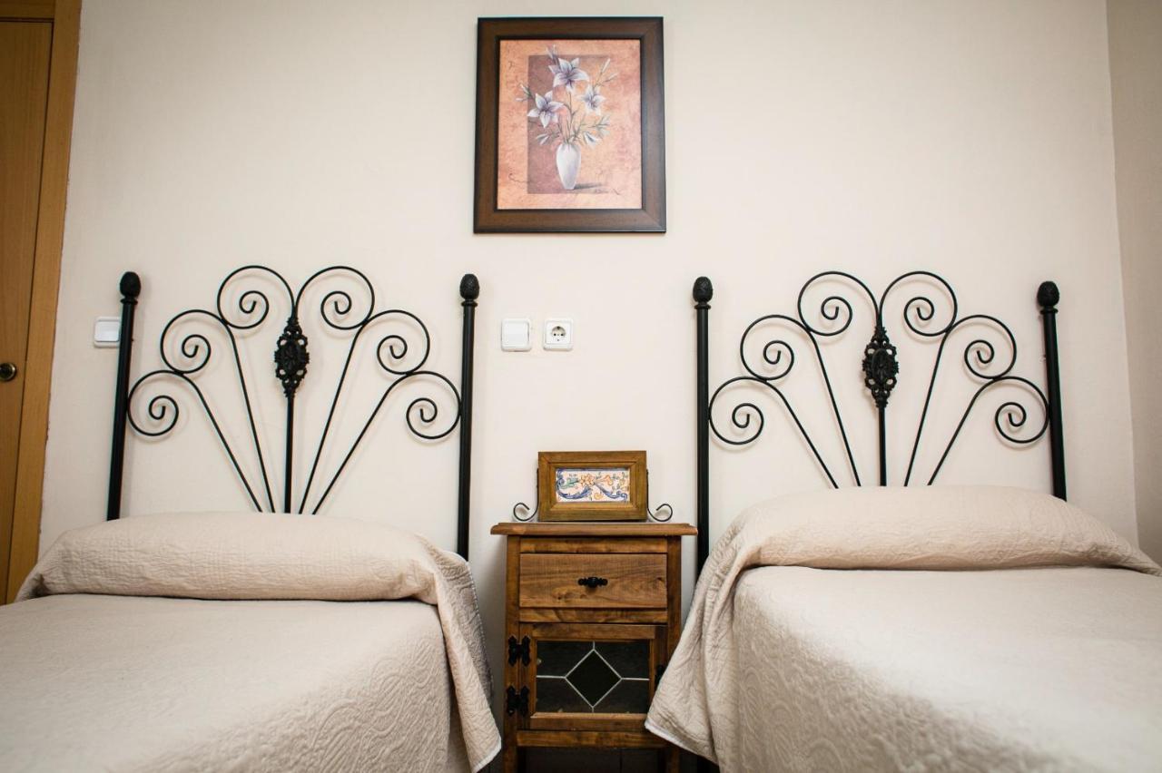 Hostal Restaurante El Paso บายเลน ภายนอก รูปภาพ