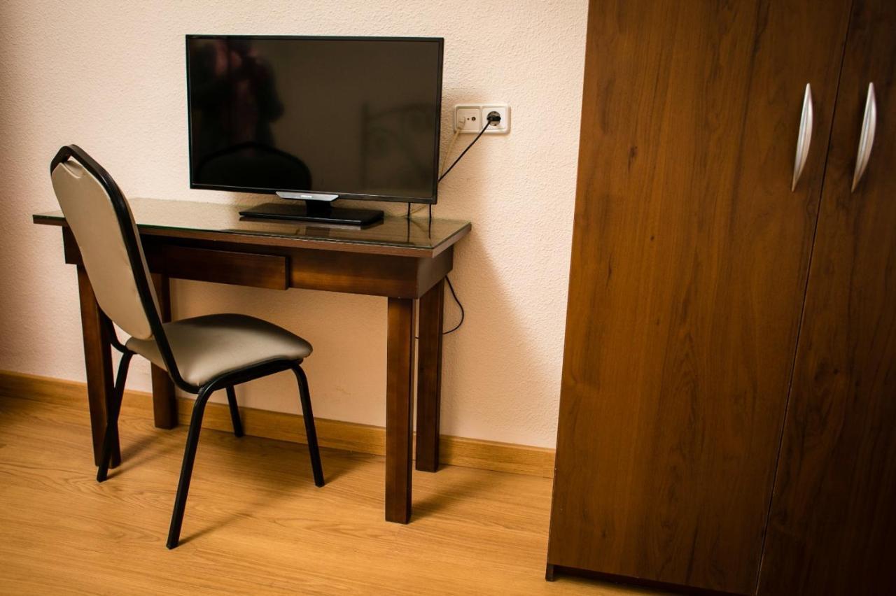 Hostal Restaurante El Paso บายเลน ภายนอก รูปภาพ
