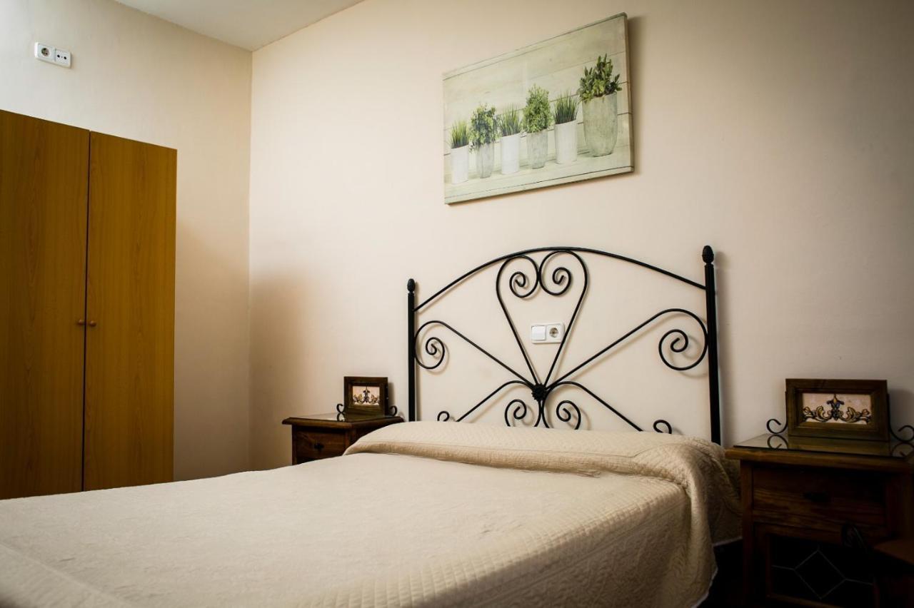 Hostal Restaurante El Paso บายเลน ภายนอก รูปภาพ
