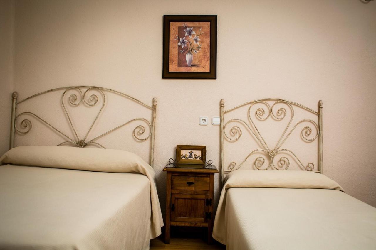 Hostal Restaurante El Paso บายเลน ภายนอก รูปภาพ